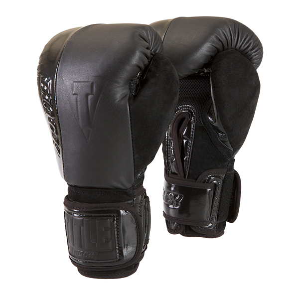 

Боксерские перчатки TITLE BLACK Blast Heavy Gloves (18oz) Черные