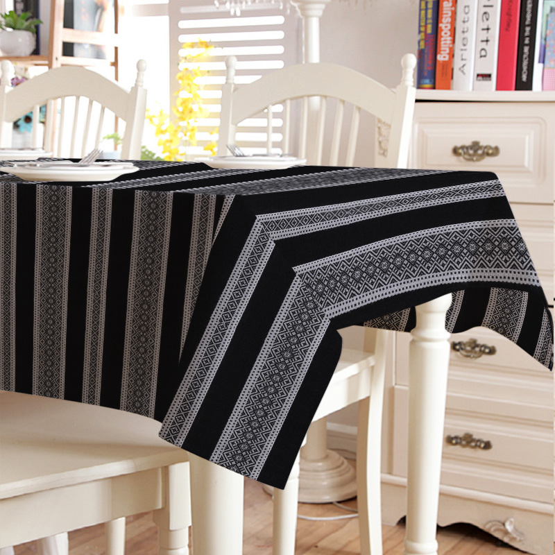 

Скатерть на стол (8553) Time Textile 150x220 см Черный 000046885
