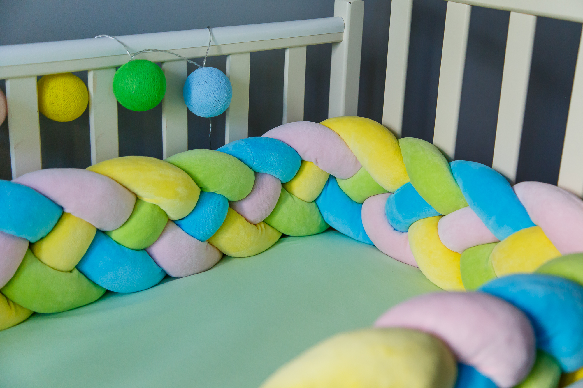 

Бортик косичка в детскую кроватку Chickster Bubble gym X4 19x240 см Разноцветный
