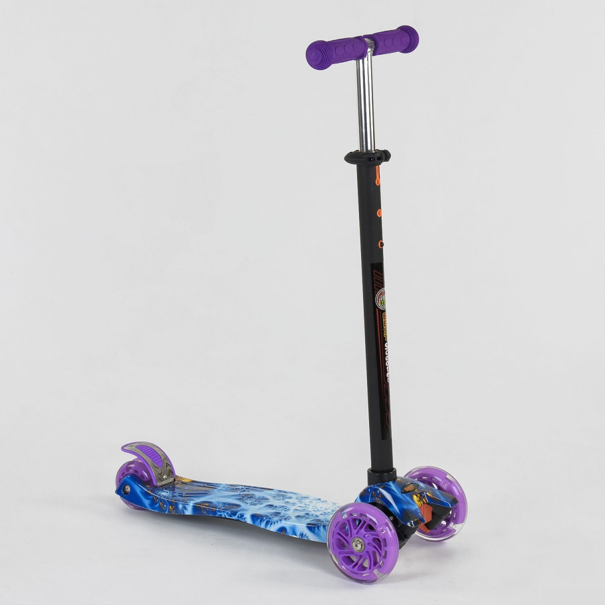 

Самокат Best Scooter maxi (а 25536 / 779 1334) зі світловими ефектами ch2522