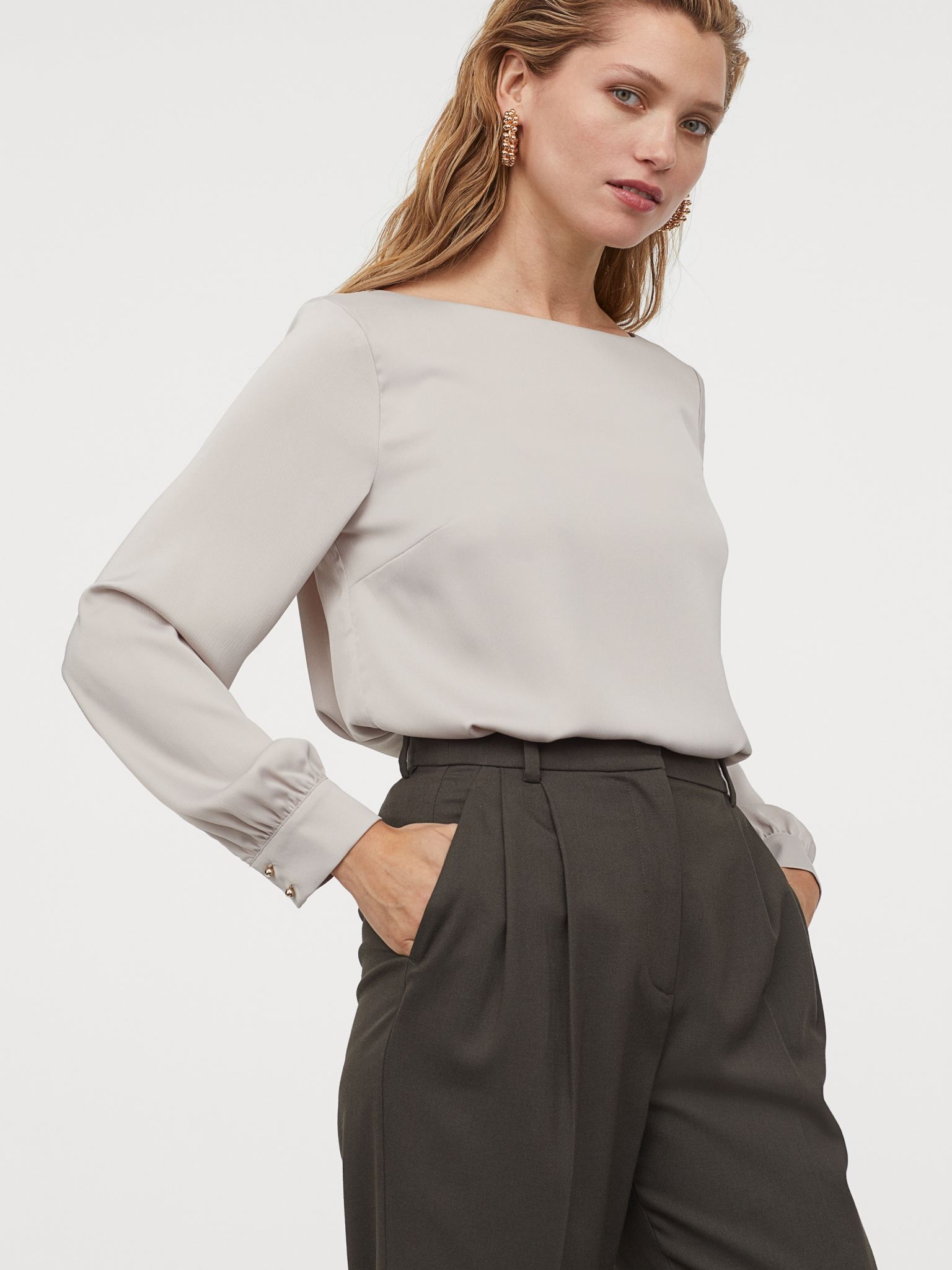 

Блузка H&M 060927922_beige L Светло-серая