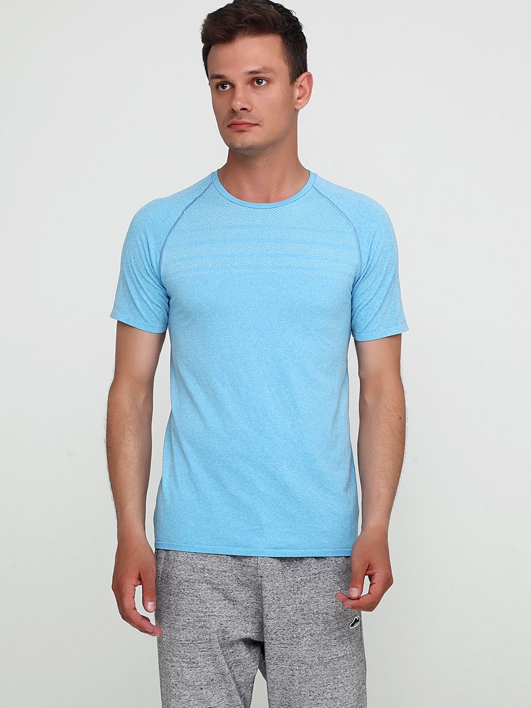 

Футболка H&M Sport 4298046RP21 M Голубая