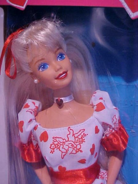 Коллекционная Кукла Барби День Валентина Блондинка в коротком белом ...