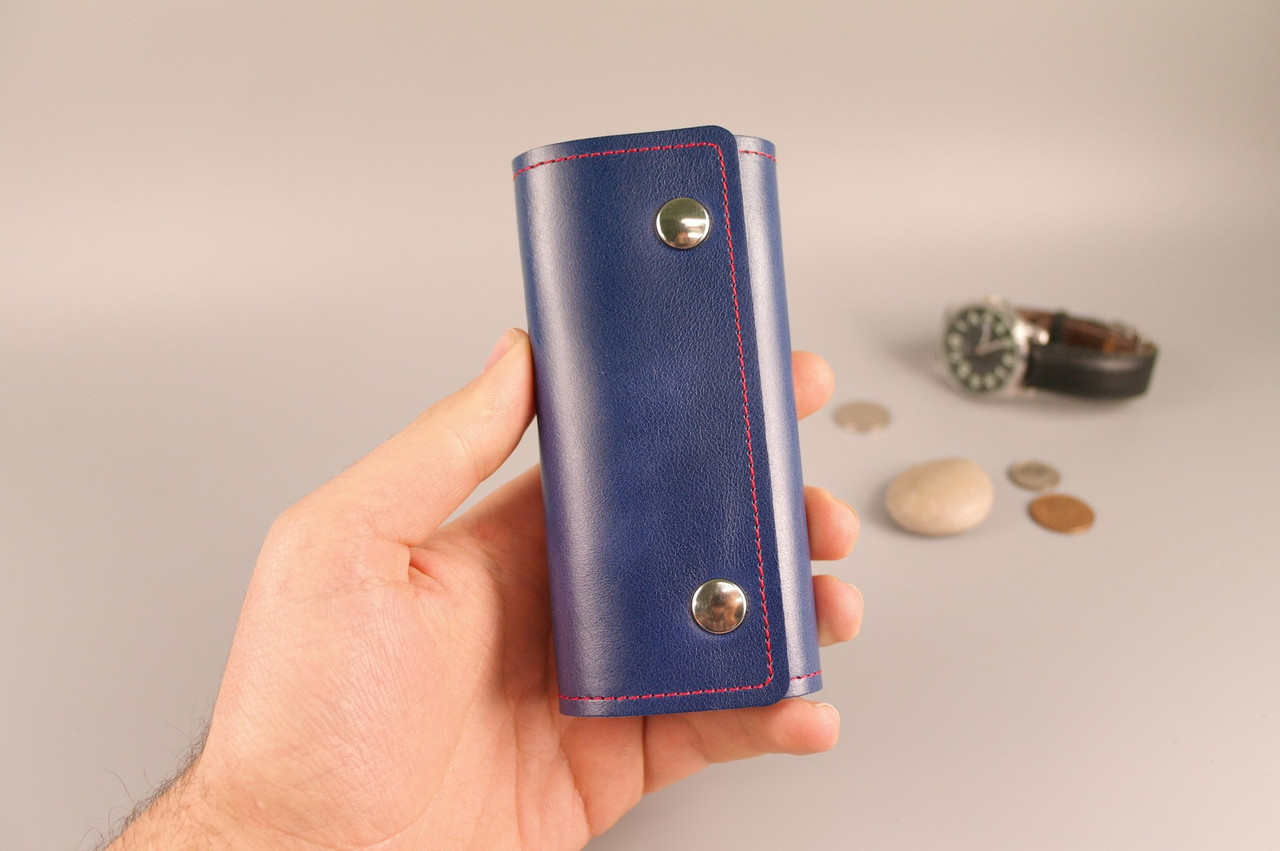 

Ключница на 6 карабинов (синяя гладкая кожа)