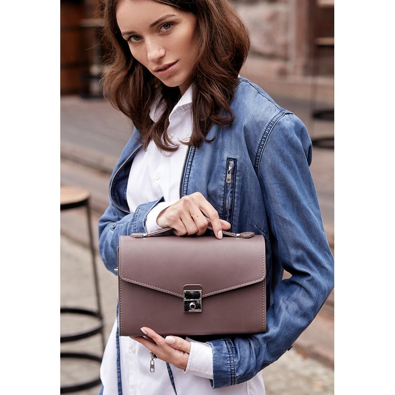 

Женская кожаная сумка-кроссбоди BlankNote Lola BN-BAG-35-beige Темно-бежевая