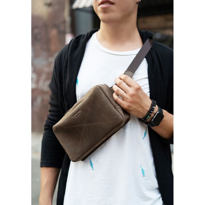 

Мужская кожаная поясная сумка BlankNote Dropbag Maxi BN-BAG-20-o Темно-коричневая