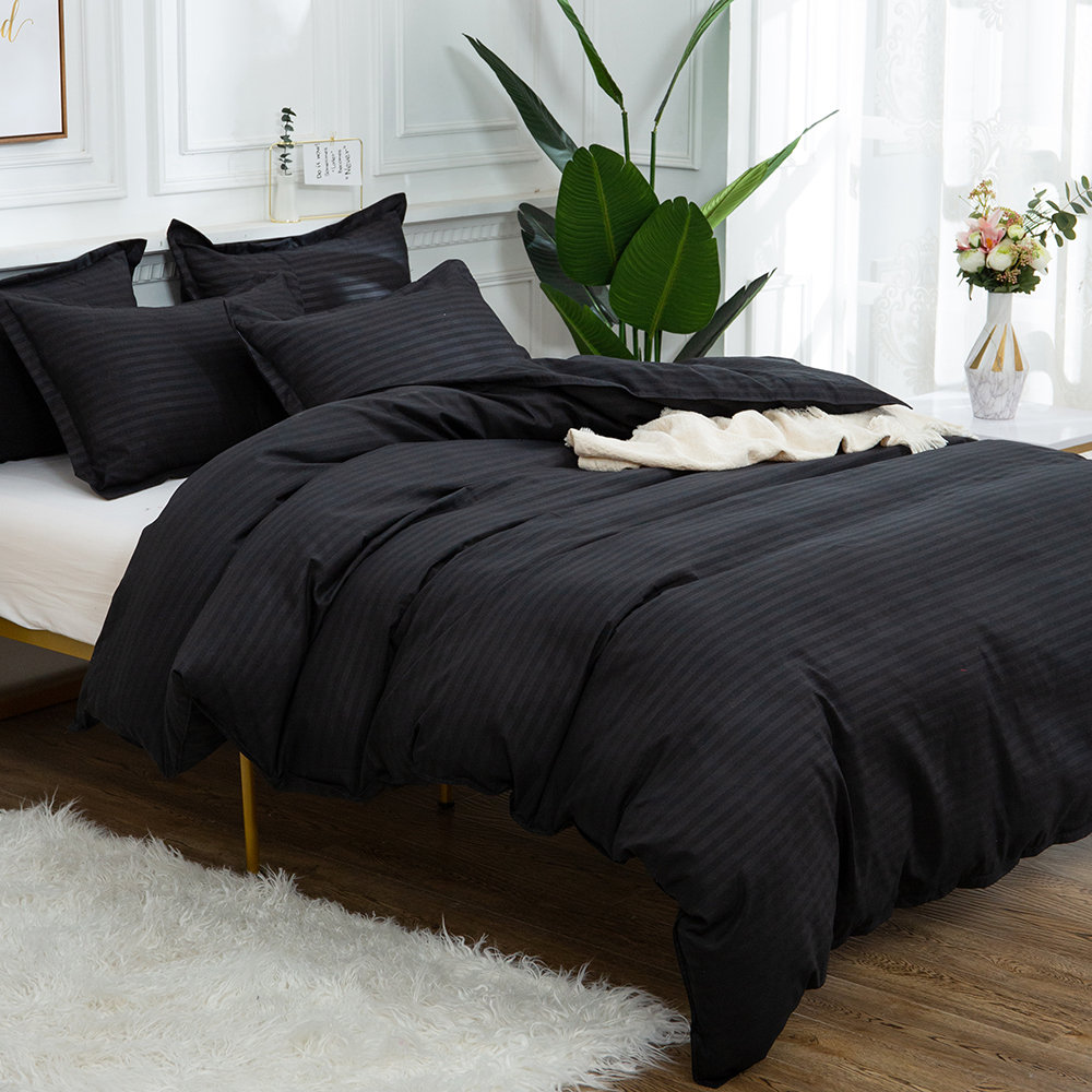

Постельное белье CottonTwill Страйп сатин 2 1-спальный Черный 145x215 см ( FB11823CT)