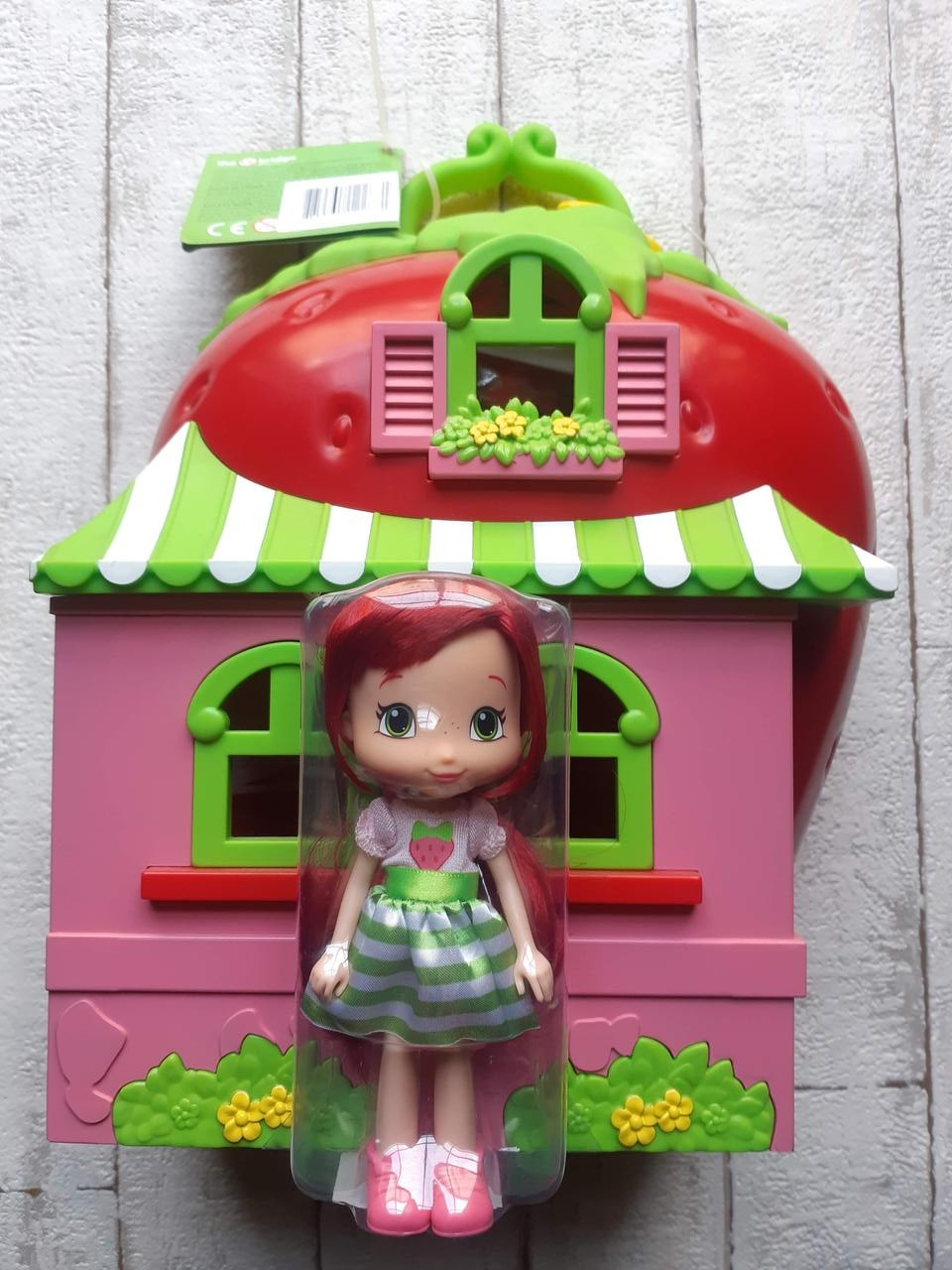 

Игровой набор Ягодный домик Strawberry Shortcake Шарлотта Земляничка 12267N
