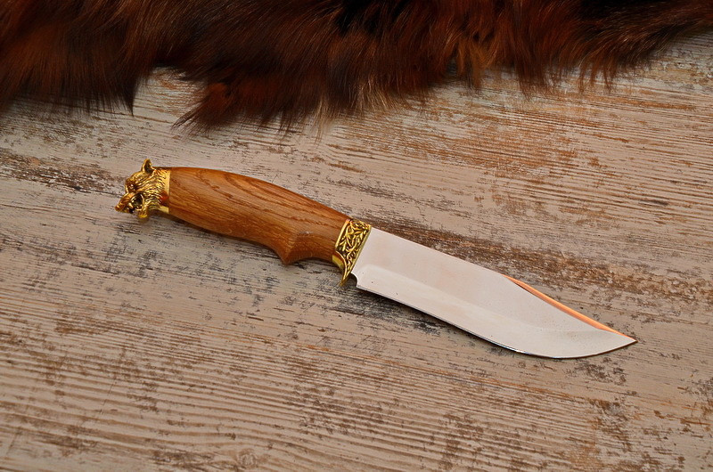 

Коллекционный нож R.A. Knives Волк 40х13 дуб