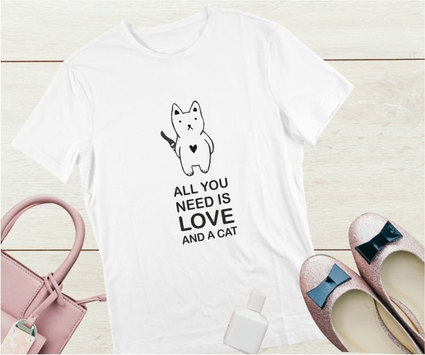 

Футболка Imbur LOVE AND A CAT белая L