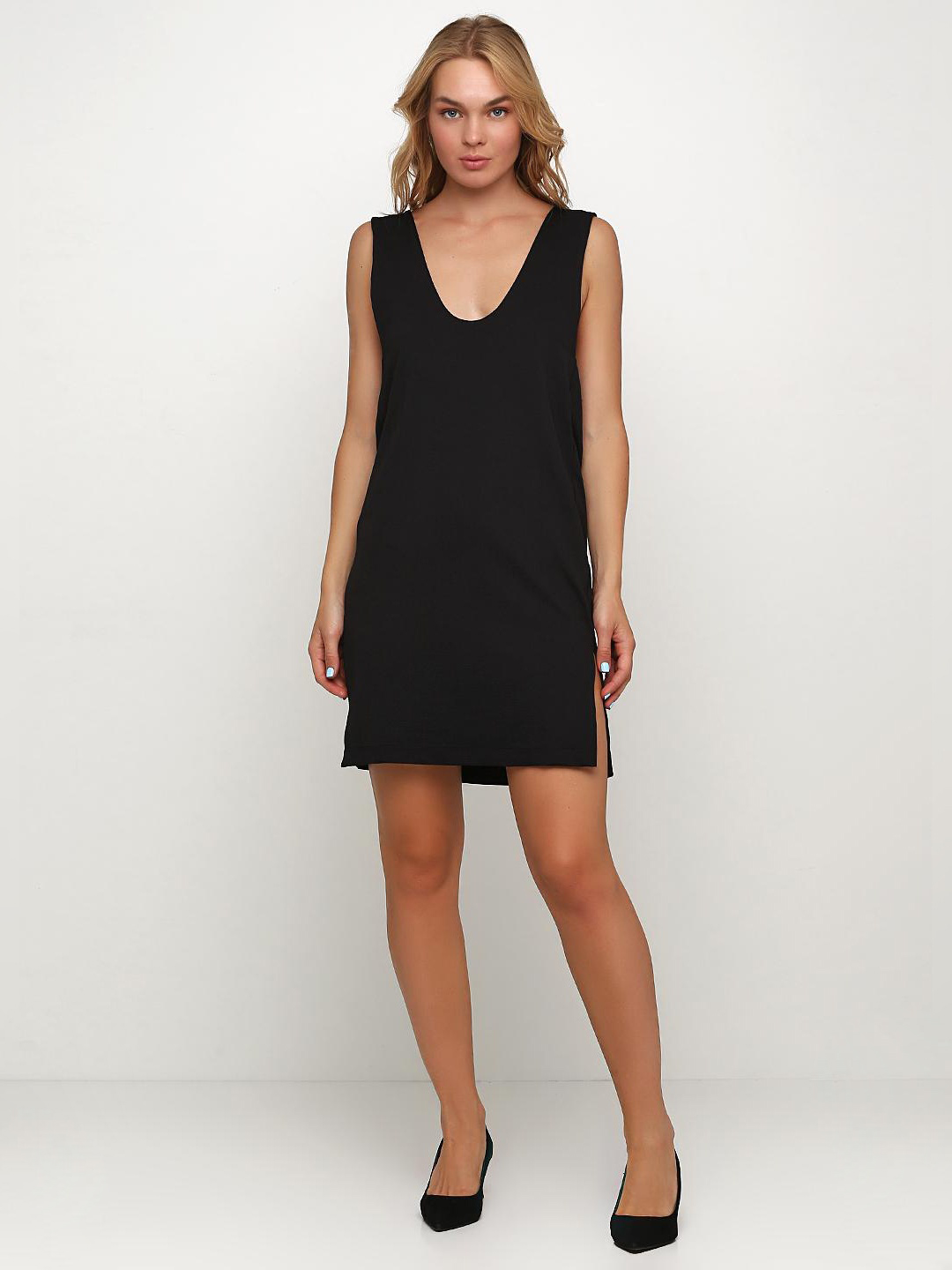 

Платье H&M 440155001S24 36 Черное