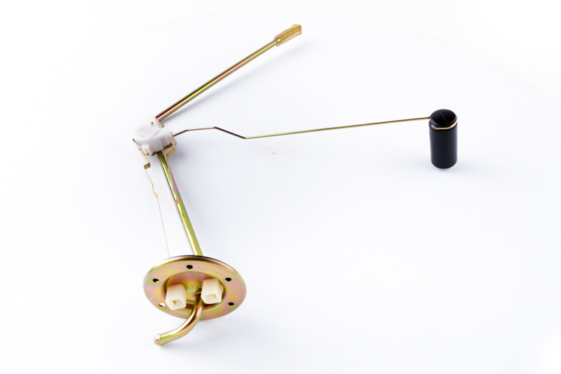 Датчик уровня топлива ваз 2107. Датчик топлива 2107. Датчик уровня топлива 2107 карбюратор. Датчик уровня топлива ваз 2101. Датчик топлива 2107.