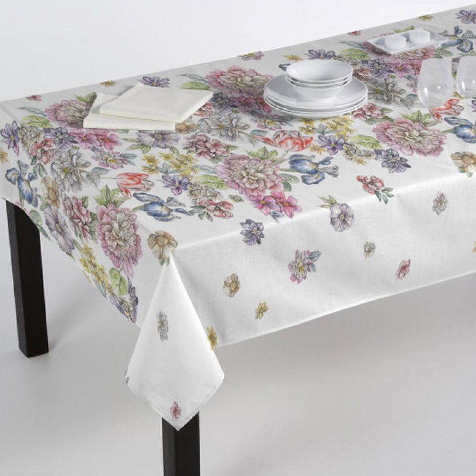 

Скатерть Atenas Dalia Central 150х150см 8041.00.150150