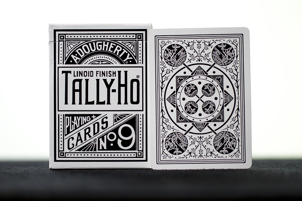 

Карты игральные White Tally-Ho Deluxe Limited Edition (Fan Back)