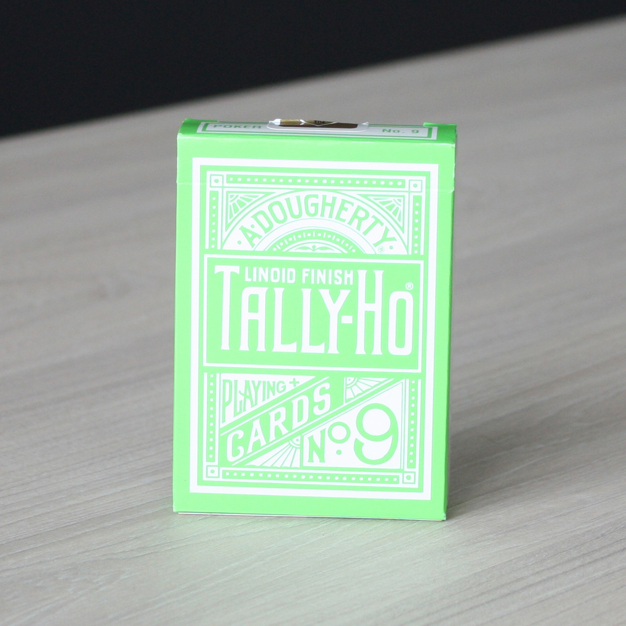 

Карты игральные USPCC Tally Ho Reverse Circle back Green Limited Ed. by Aloy Studios зелёные