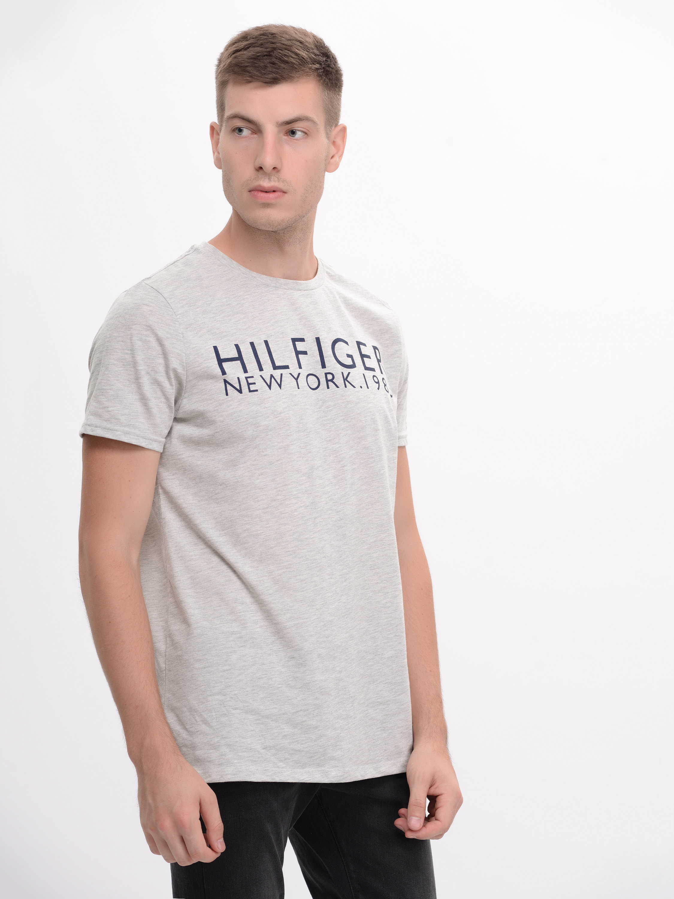 

Футболка Tommy Hilfiger 9158.1 2XL (52) Серая