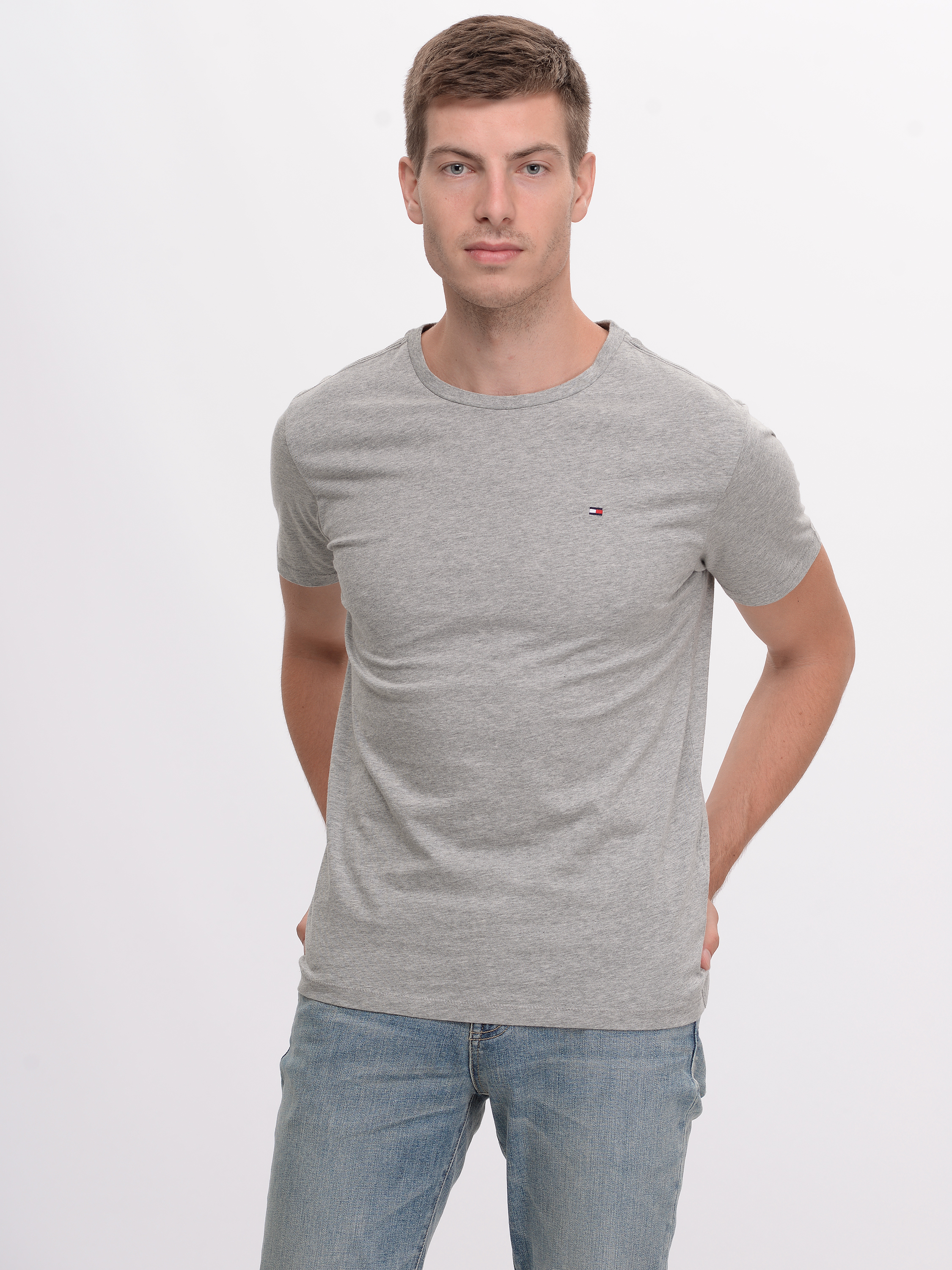 

Футболка Tommy Hilfiger 9667  (44) Серая, Футболка Tommy Hilfiger 9667 S (44) Серая