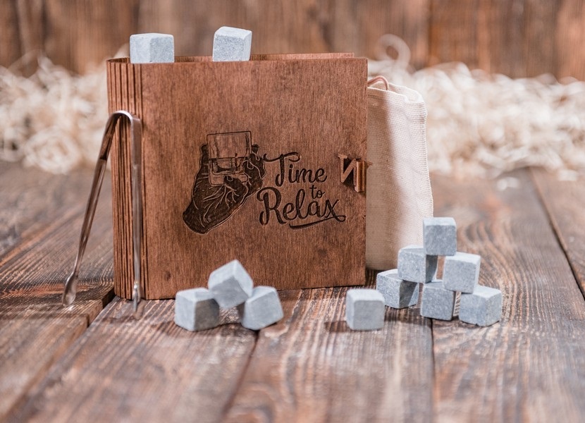 

Подарочный набор камни для виски в шкатулке книге "Time to relax"