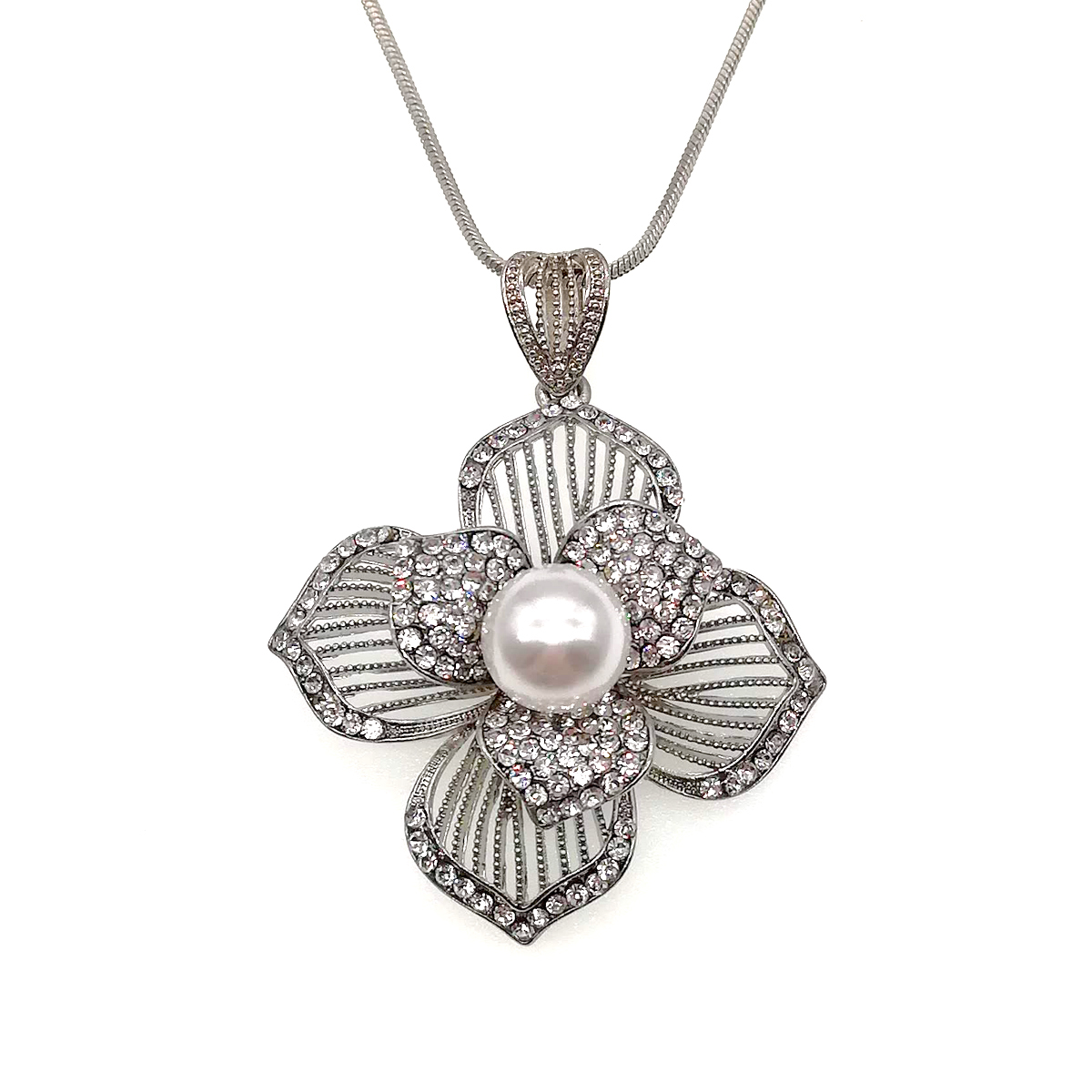 

Подвеска на цепочке SONATA "Цветок" , белые фианиты и майорка, 42084