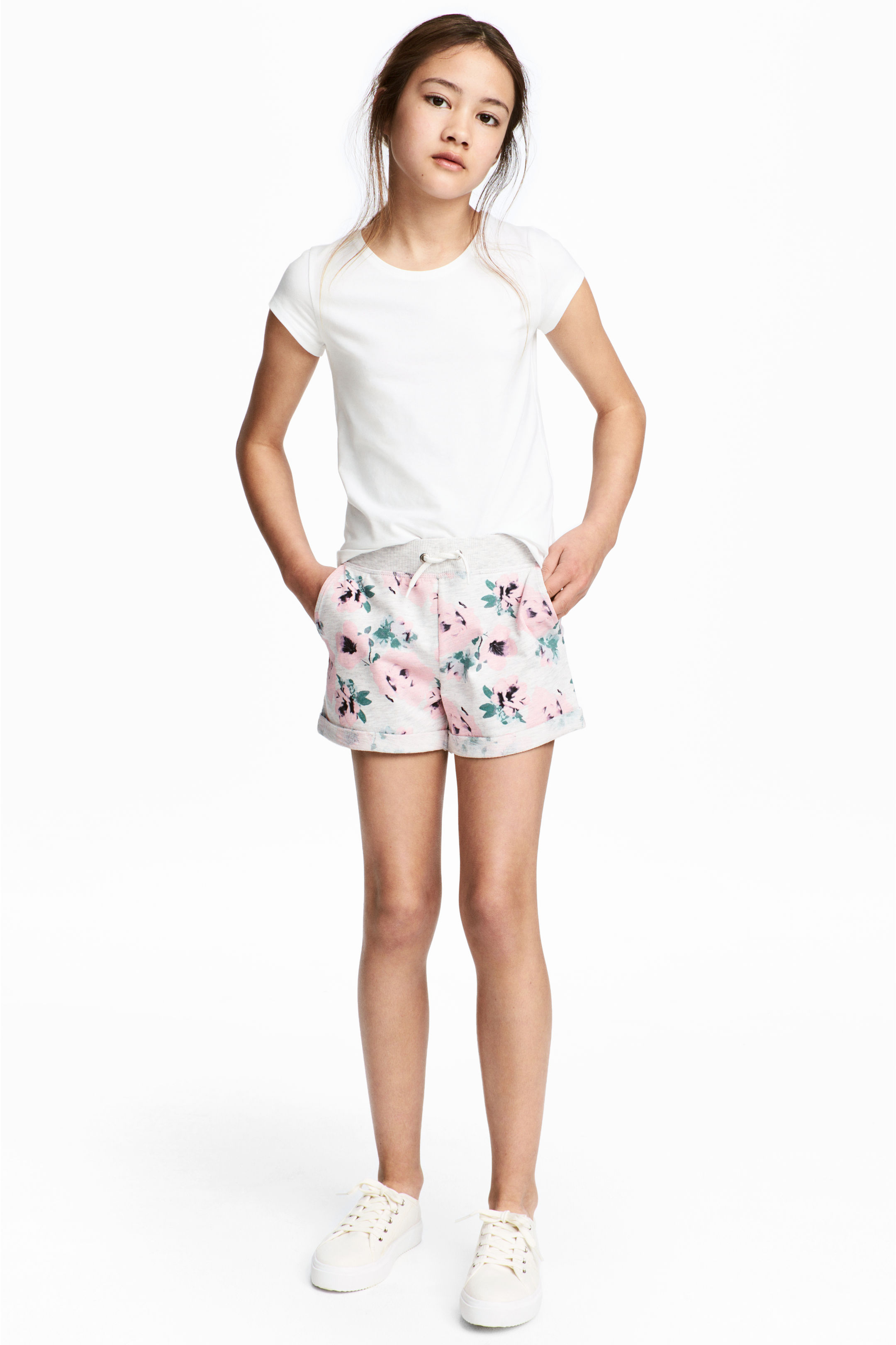

Шорты H&M 152см серый цветы 5069016