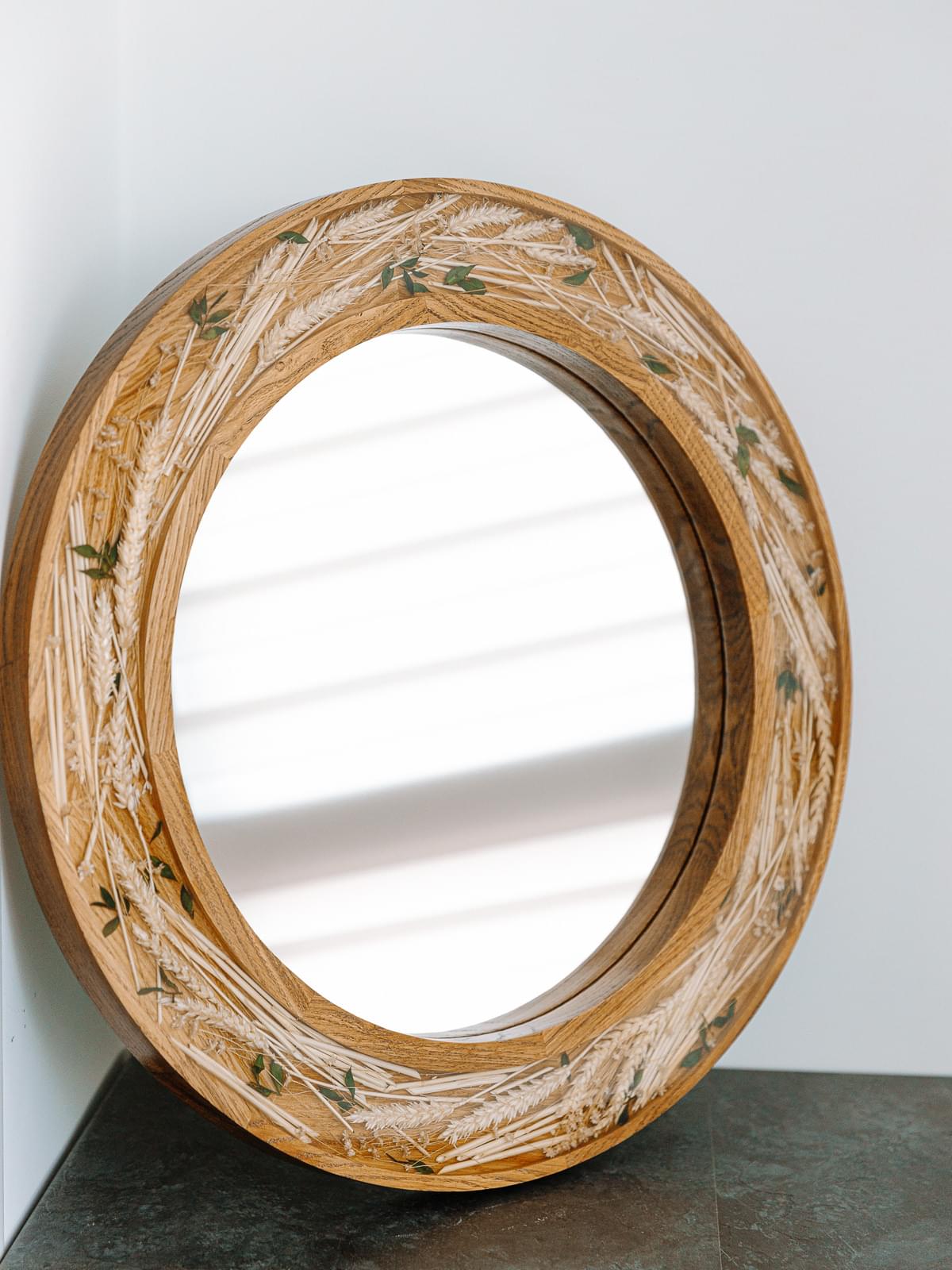 

Зеркало Luxury Wood деревянное круглое 50 см с эпоксидной смолой Колоски