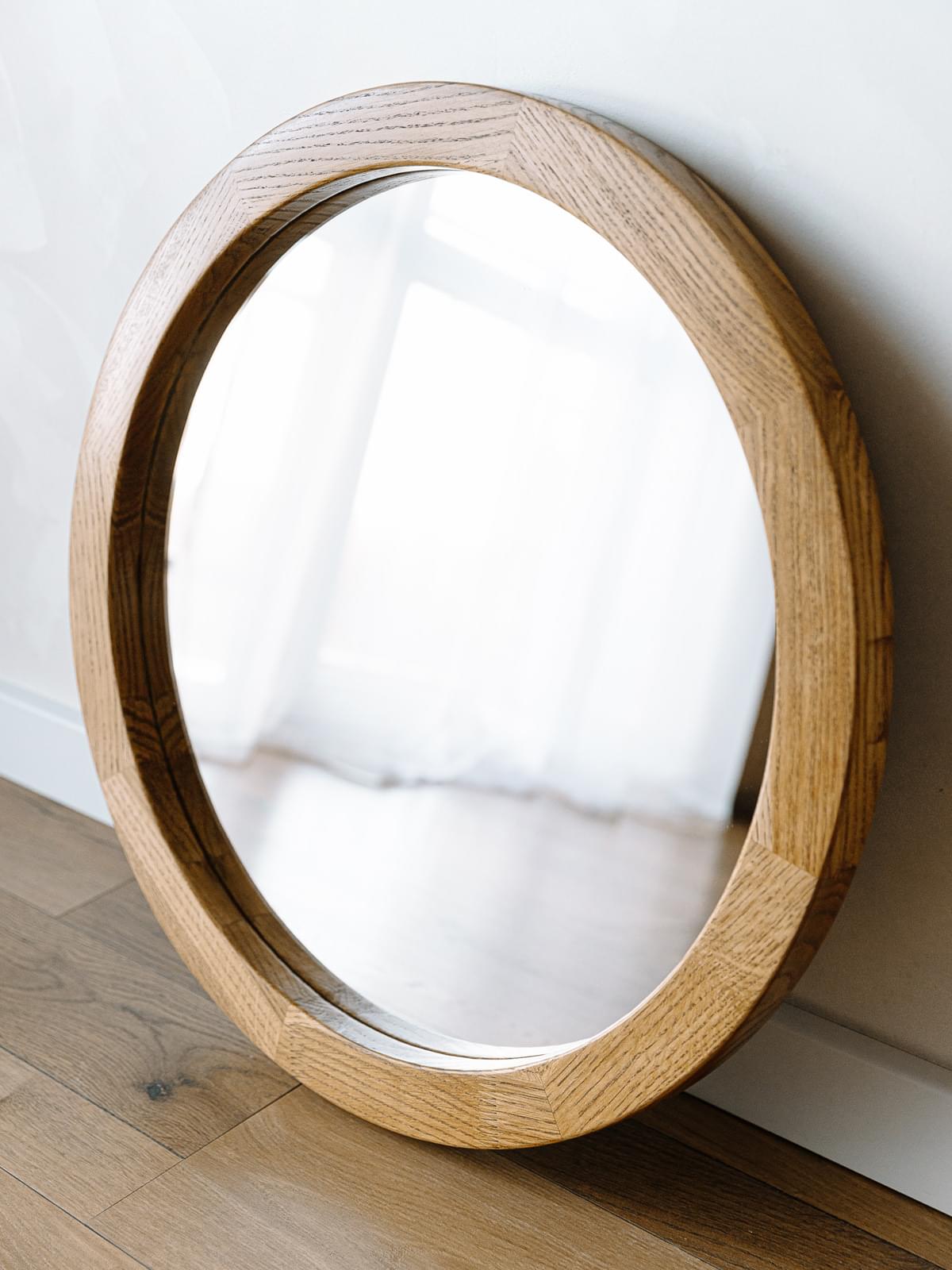 

Зеркало Luxury Wood деревянное круглое 70см Классический дуб