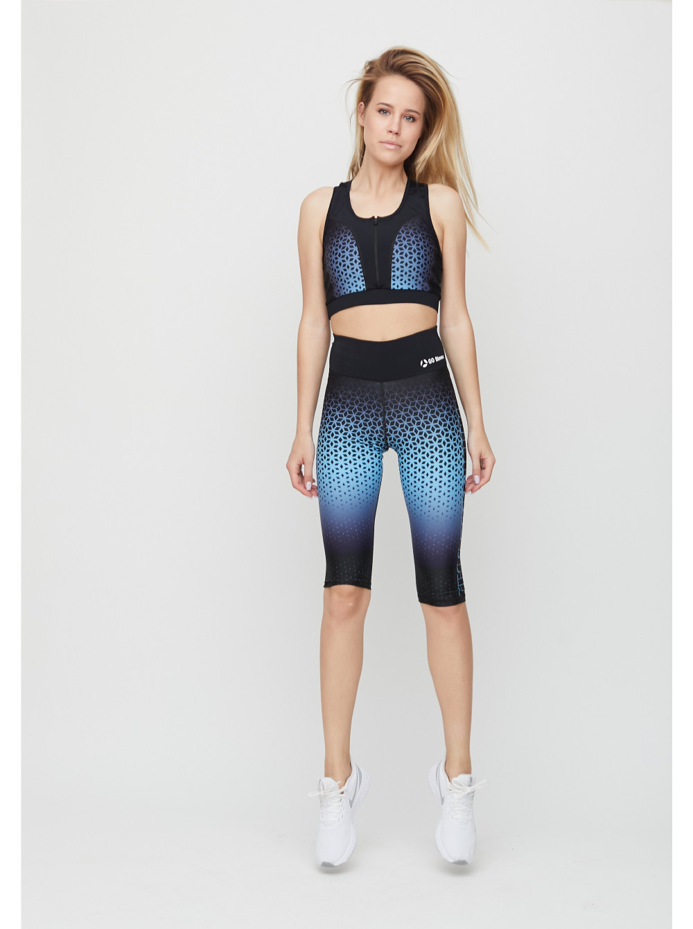 

Костюм для фитнесса 90026 GO fitness черный с голубым 42-44