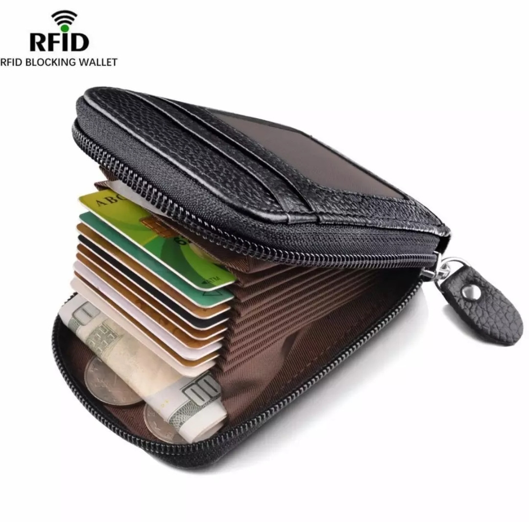 

Кошелек Flex кожаный с защитой RFID черный