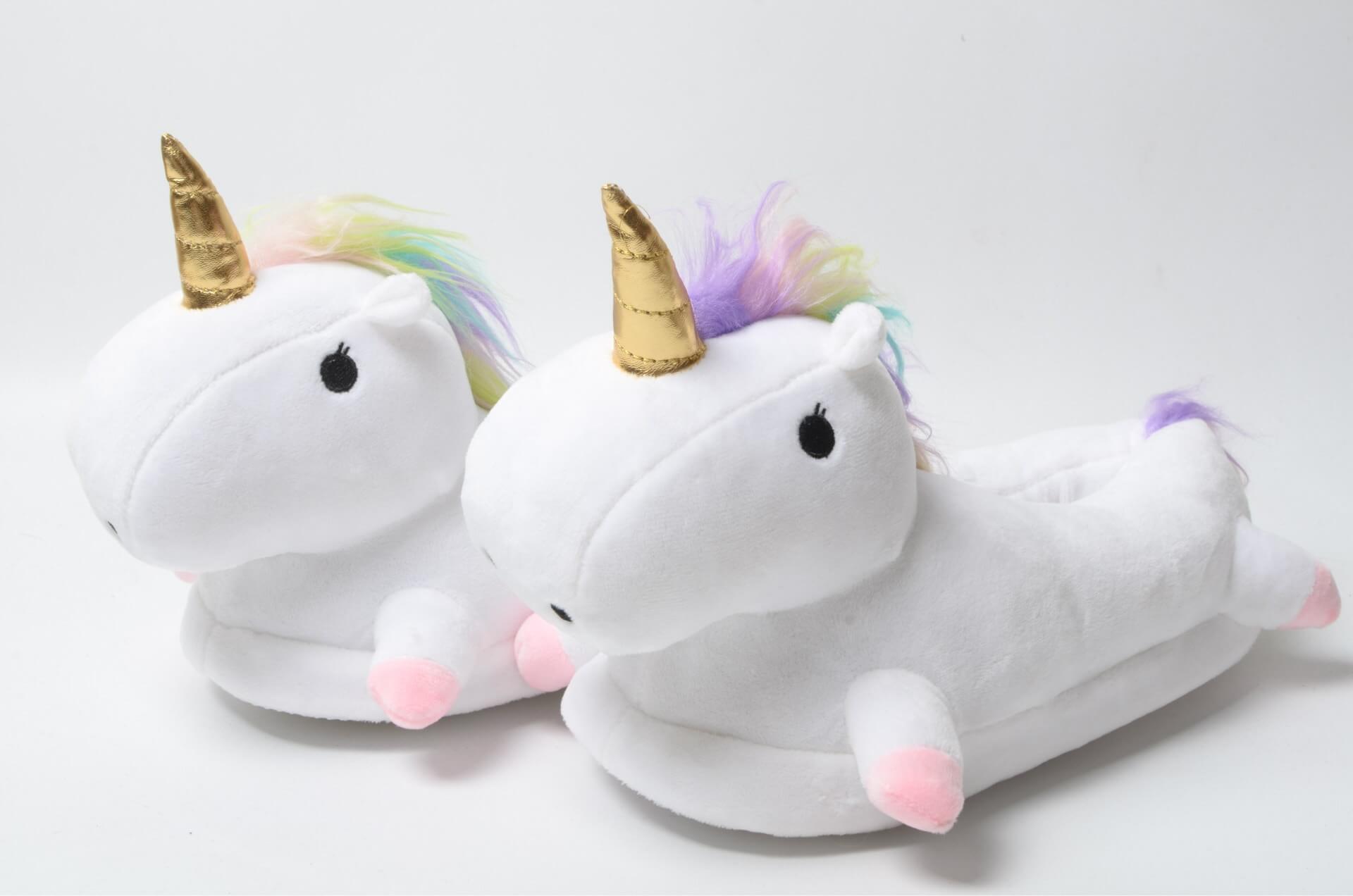 

Тапки BearWear Единороги радуга закрытые 30 - 36 (24 см. по стельке) Белый (TU2R-BE1)