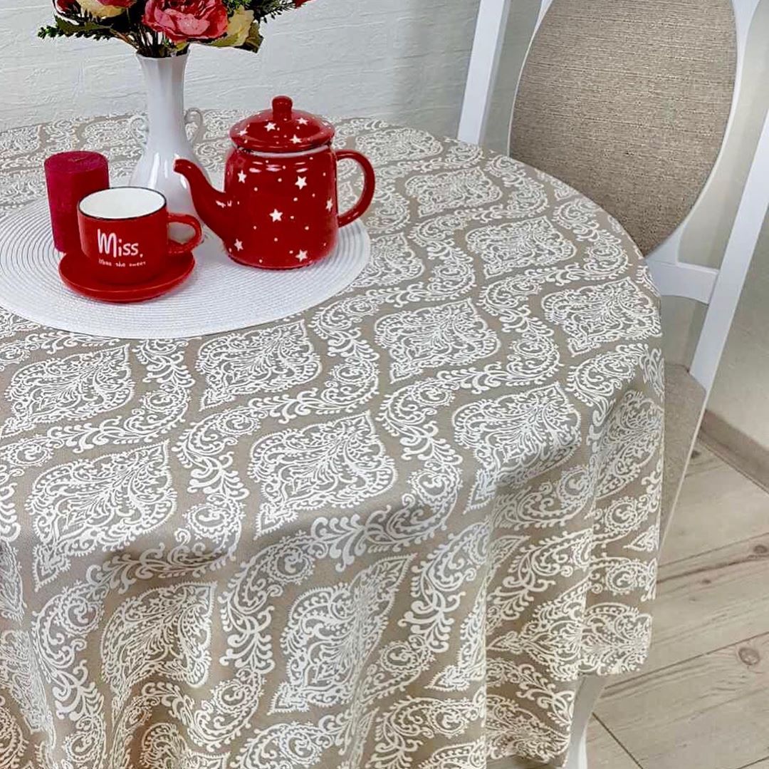 

Тефлоновая Скатерть Tablecloth Вензель Бежевый 110*150 см
