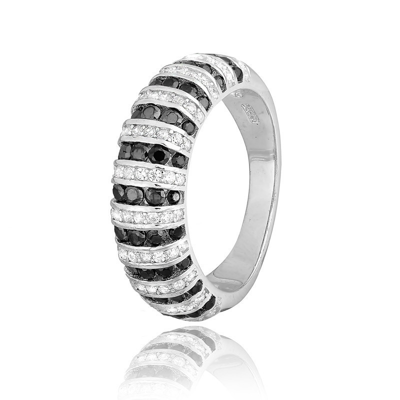 

Серебряное кольцо с фианитом Silvex925 К2ФО/802 - 18