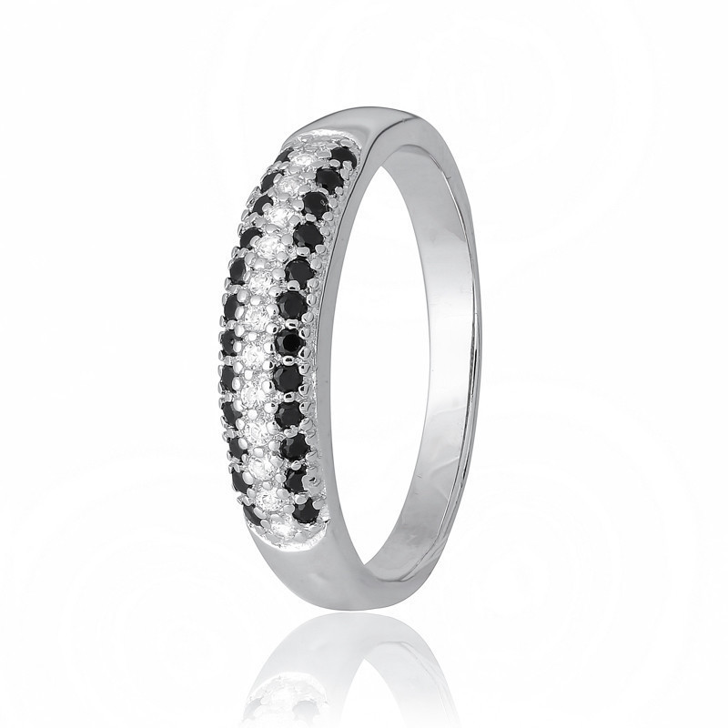 

Серебряное кольцо с фианитом Silvex925 К2ФО1/307 - 18,5