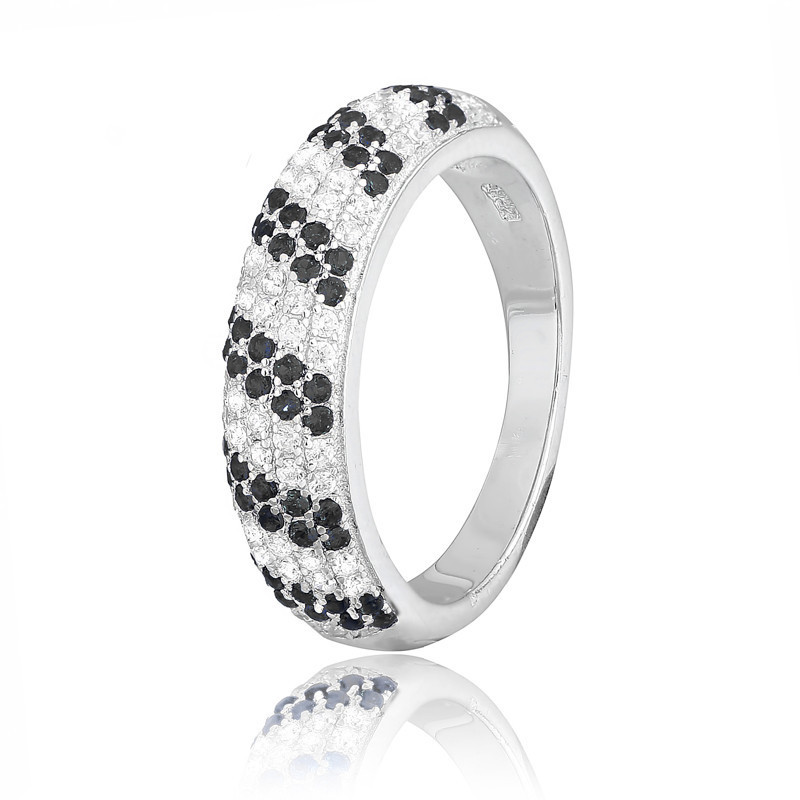 

Серебряное кольцо с фианитом Silvex925 К2ФО/800 - 17