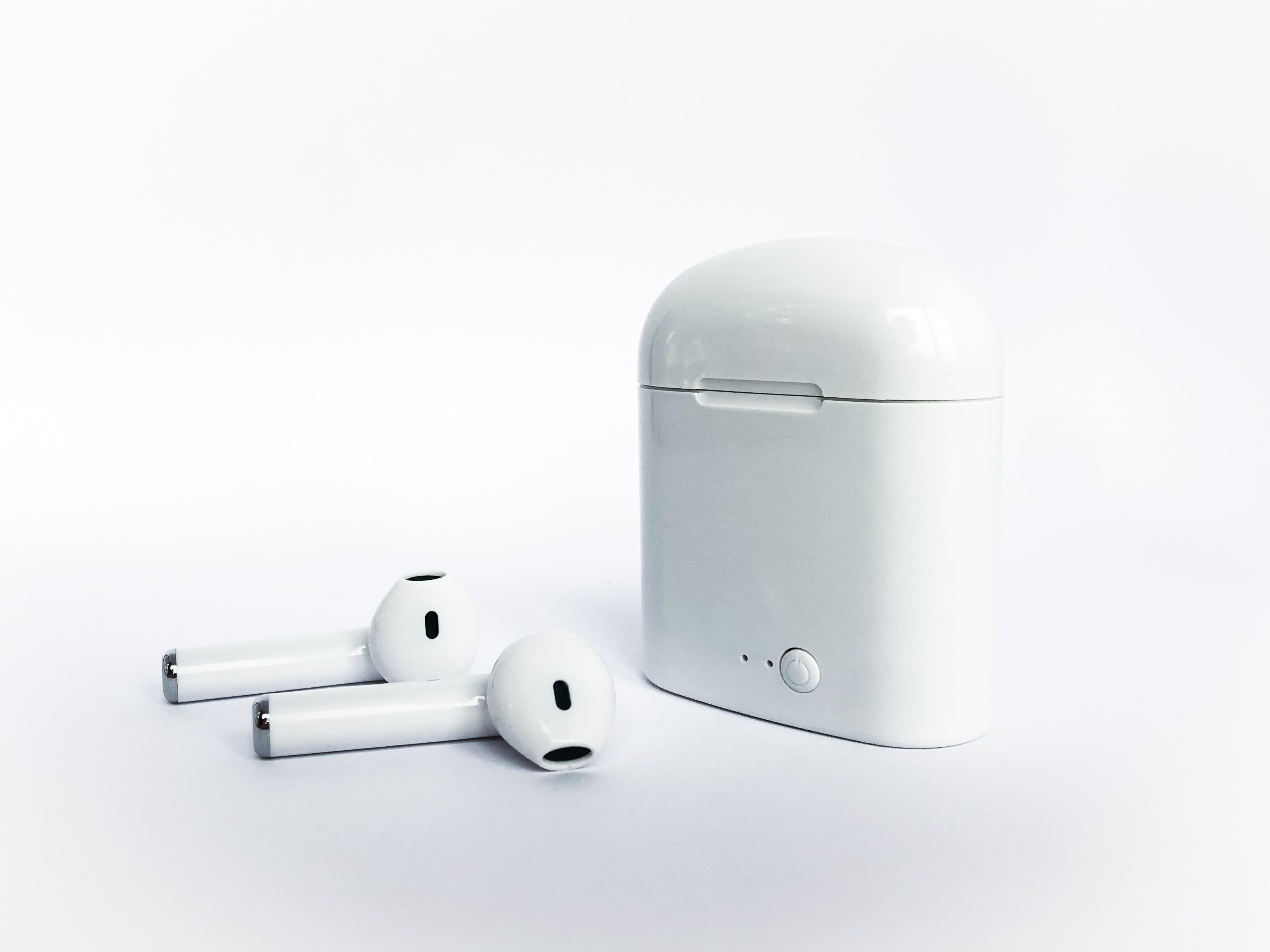 

Беспроводные Bluetooth наушники MAX Bass V5.0 i7s tws с боксом (45678)