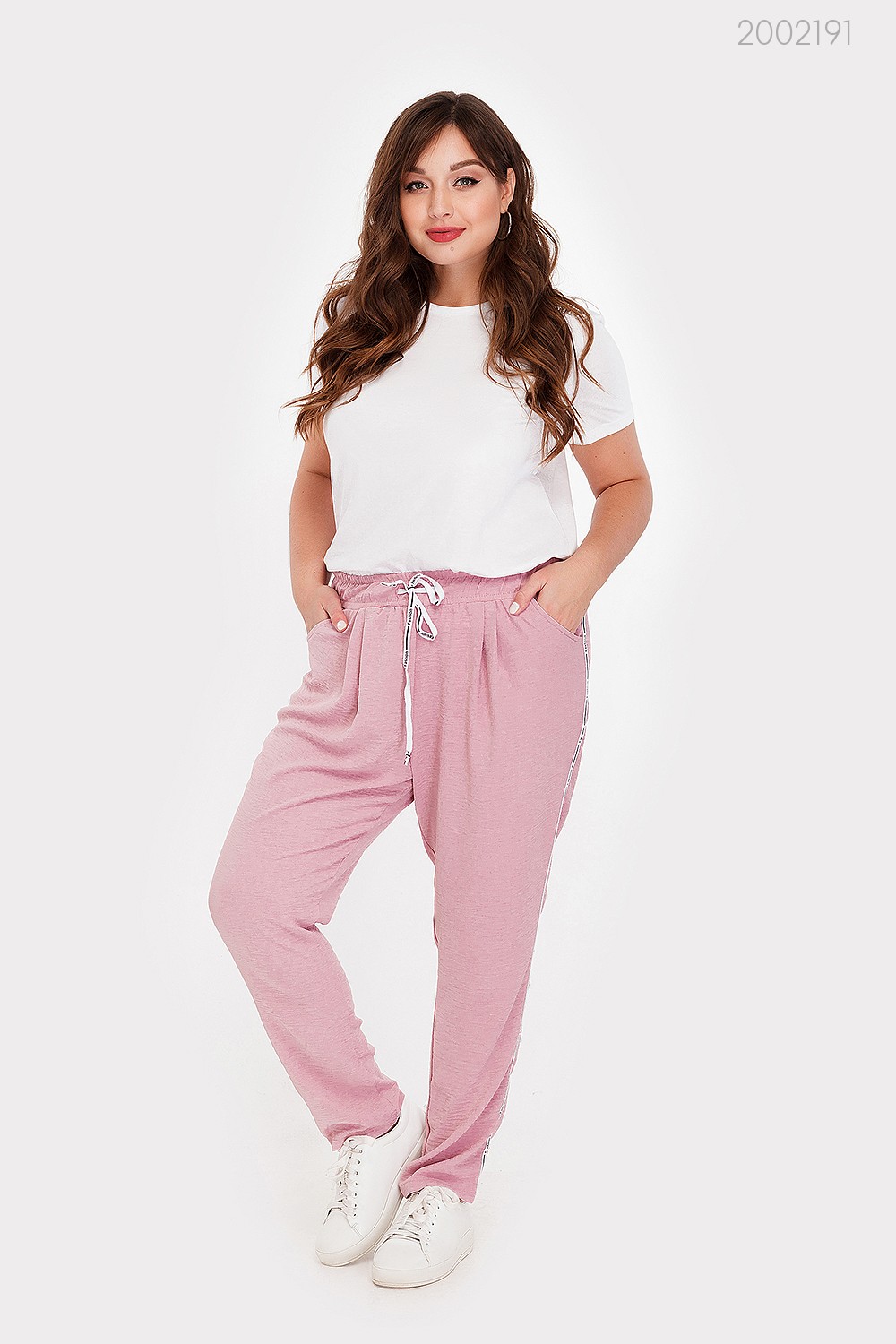

Женские брюки PEONY Бриг 48 фрезовый