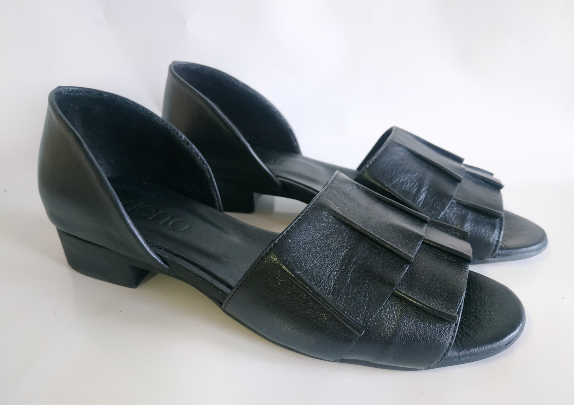 

Босоножки BUENO 20wn5100 черн 36