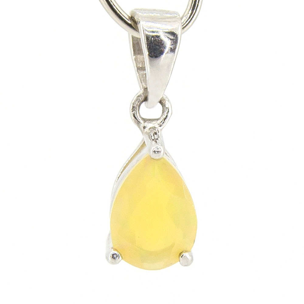 

Серебряная подвеска 925 пробы 0,48 гр. с эфиопским опалом класса ААА 0,4 карат #202199.