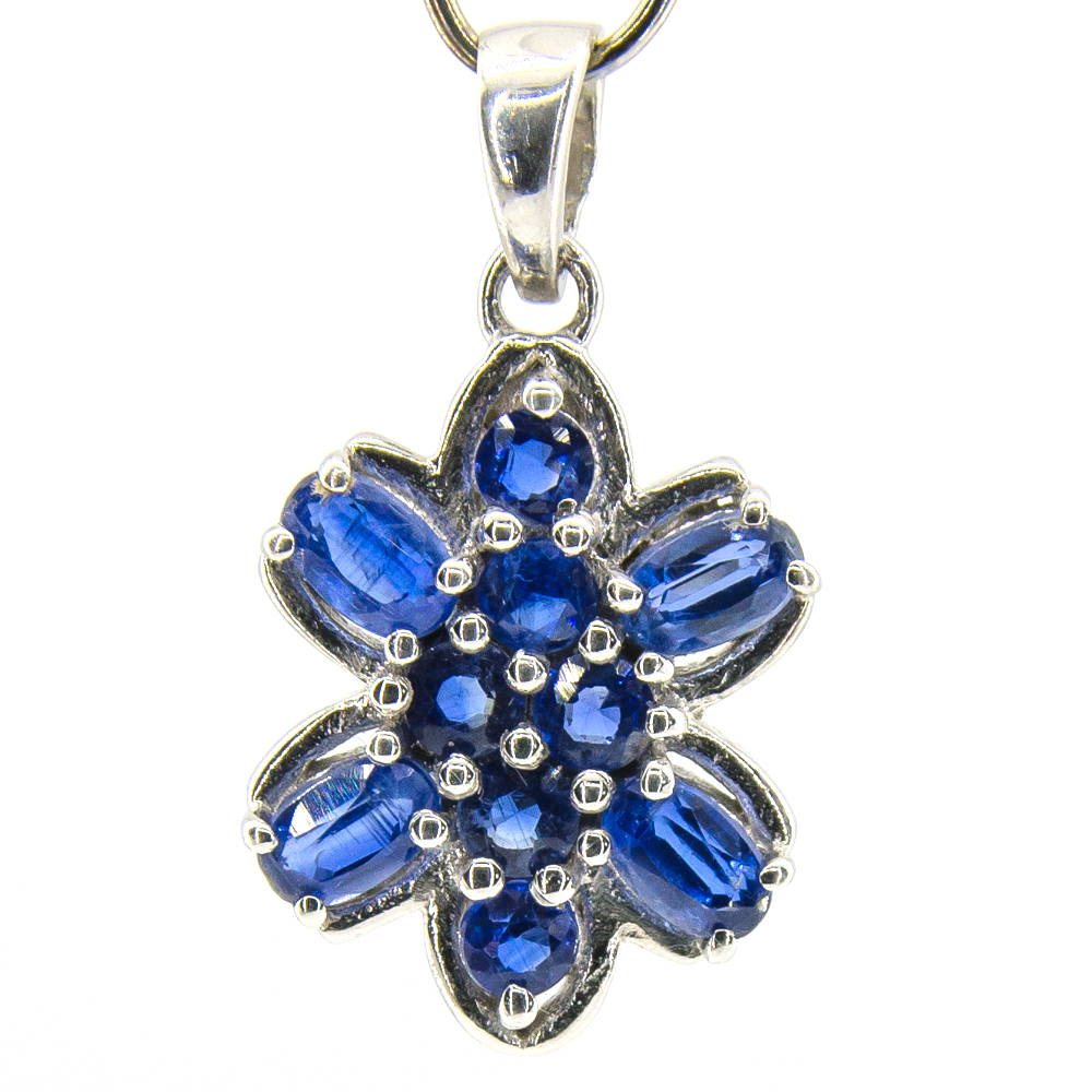 

Серебряная подвеска 925 пробы 3,2 гр. с КИАНИТ из Непала 2,3 карат #201925.
