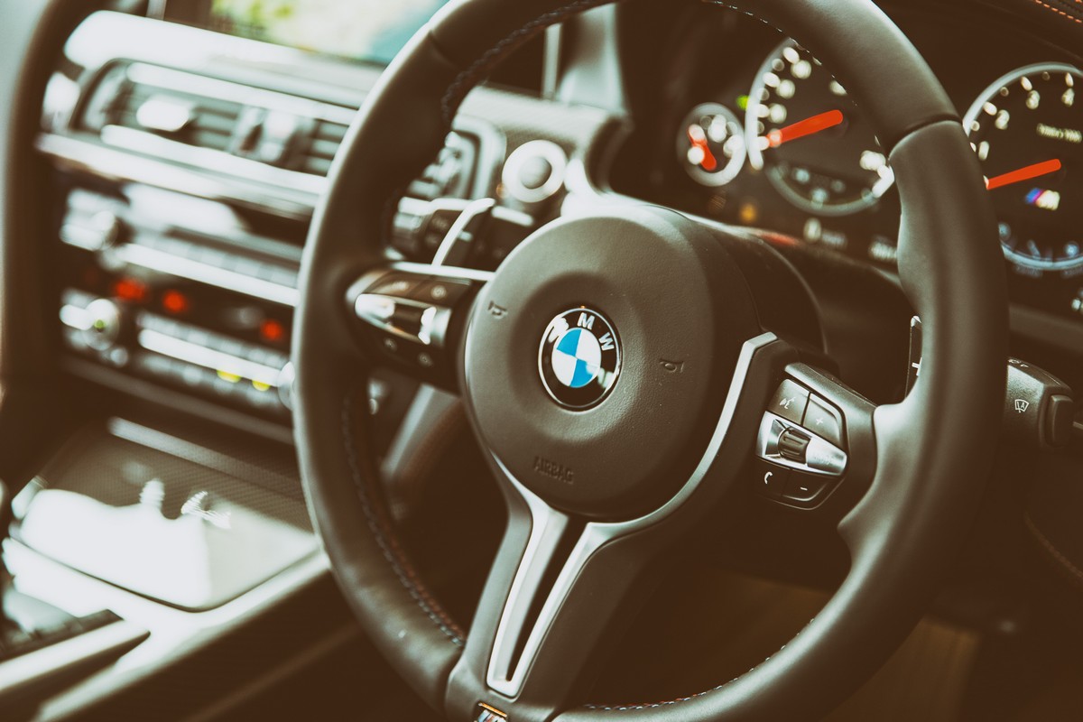 

BeHappy Фотообои: интерьер BMW cars-00005 Холст
