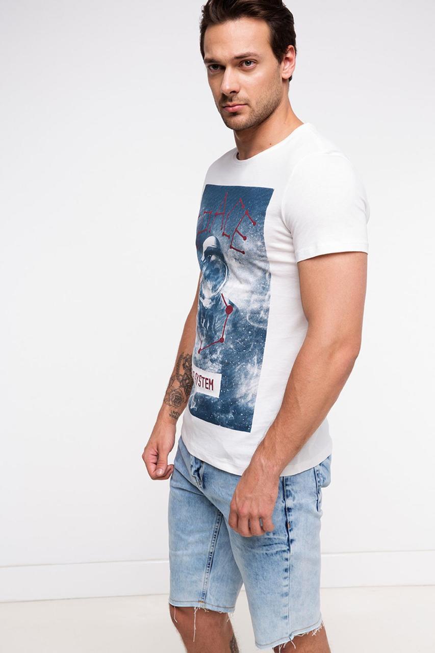 

Футболка DeFacto  Белая (DeFT-shirt -180-1, Футболка DeFacto XL Белая (DeFT-shirt -180-1)