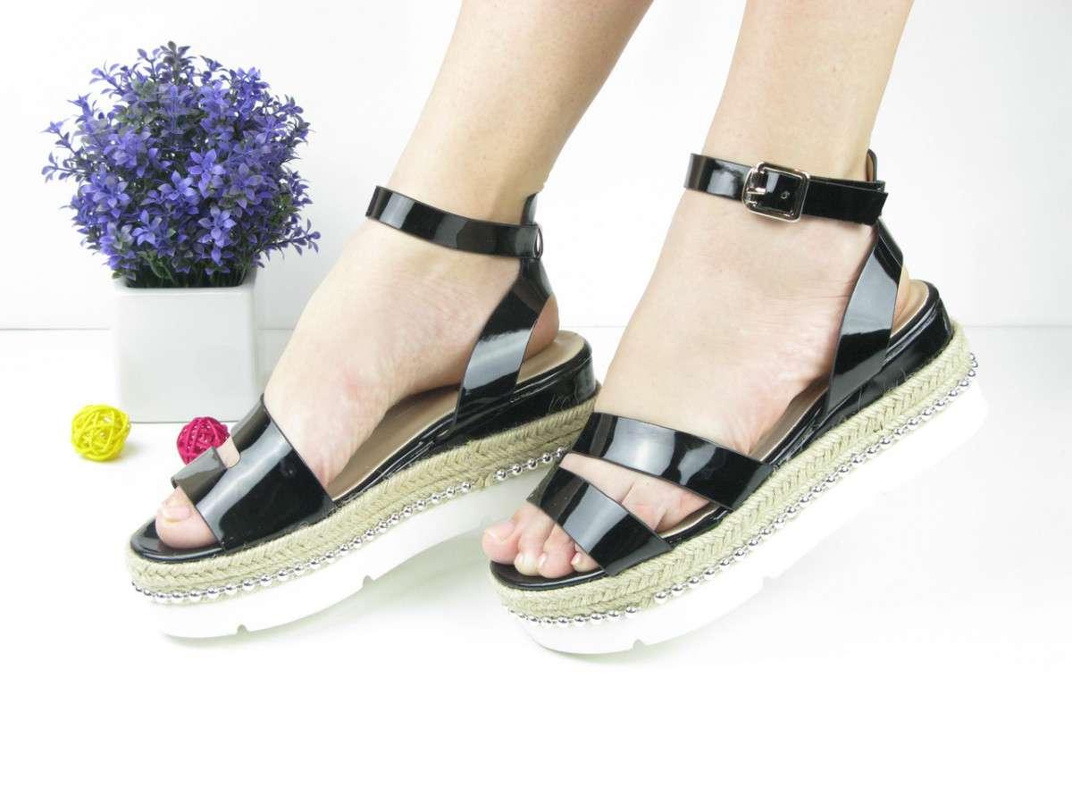 

Босоножки женские на танкетке Shoes черные 1043 40 р