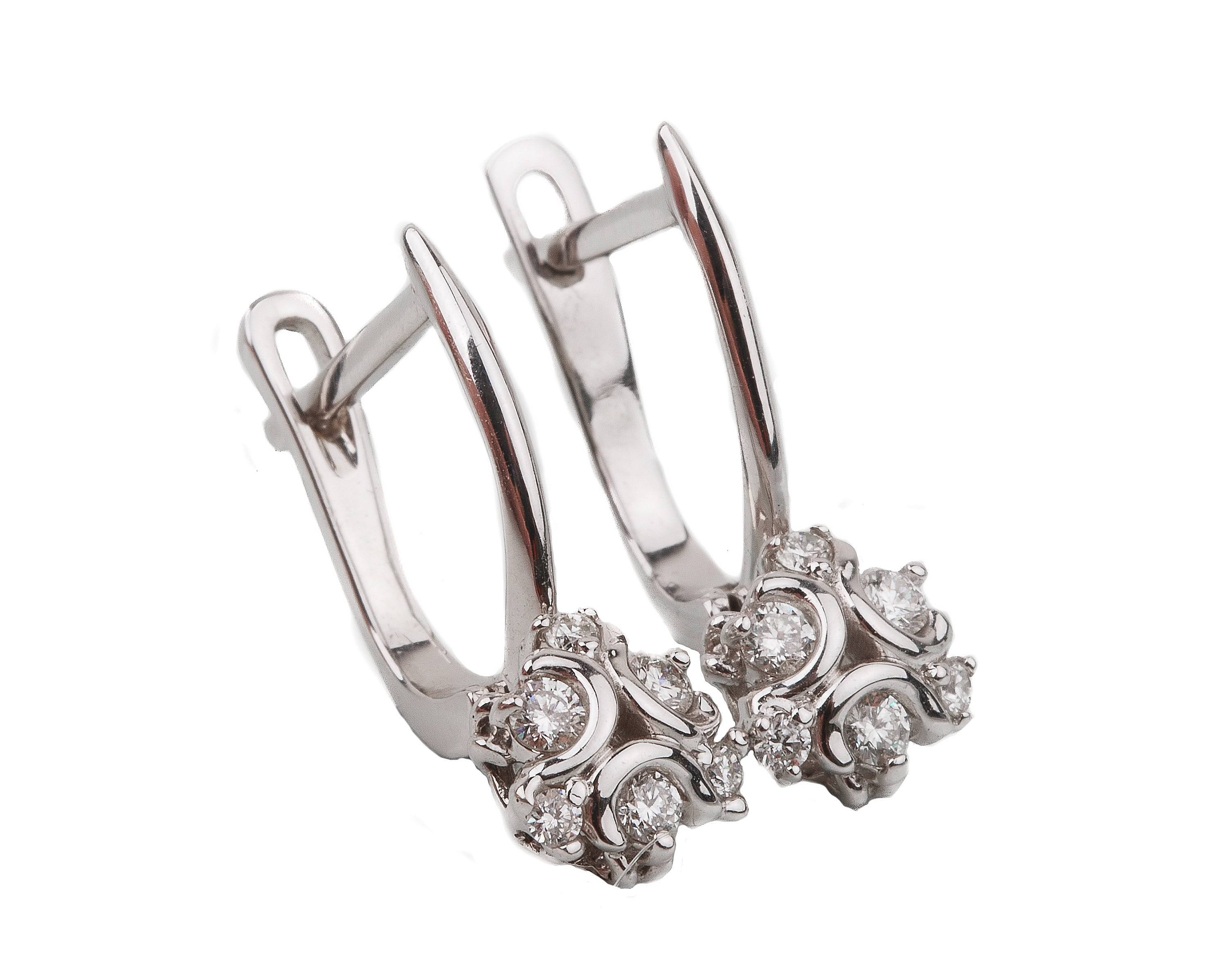 

Золотые серьги с бриллиантами ЕО08520 Диамант