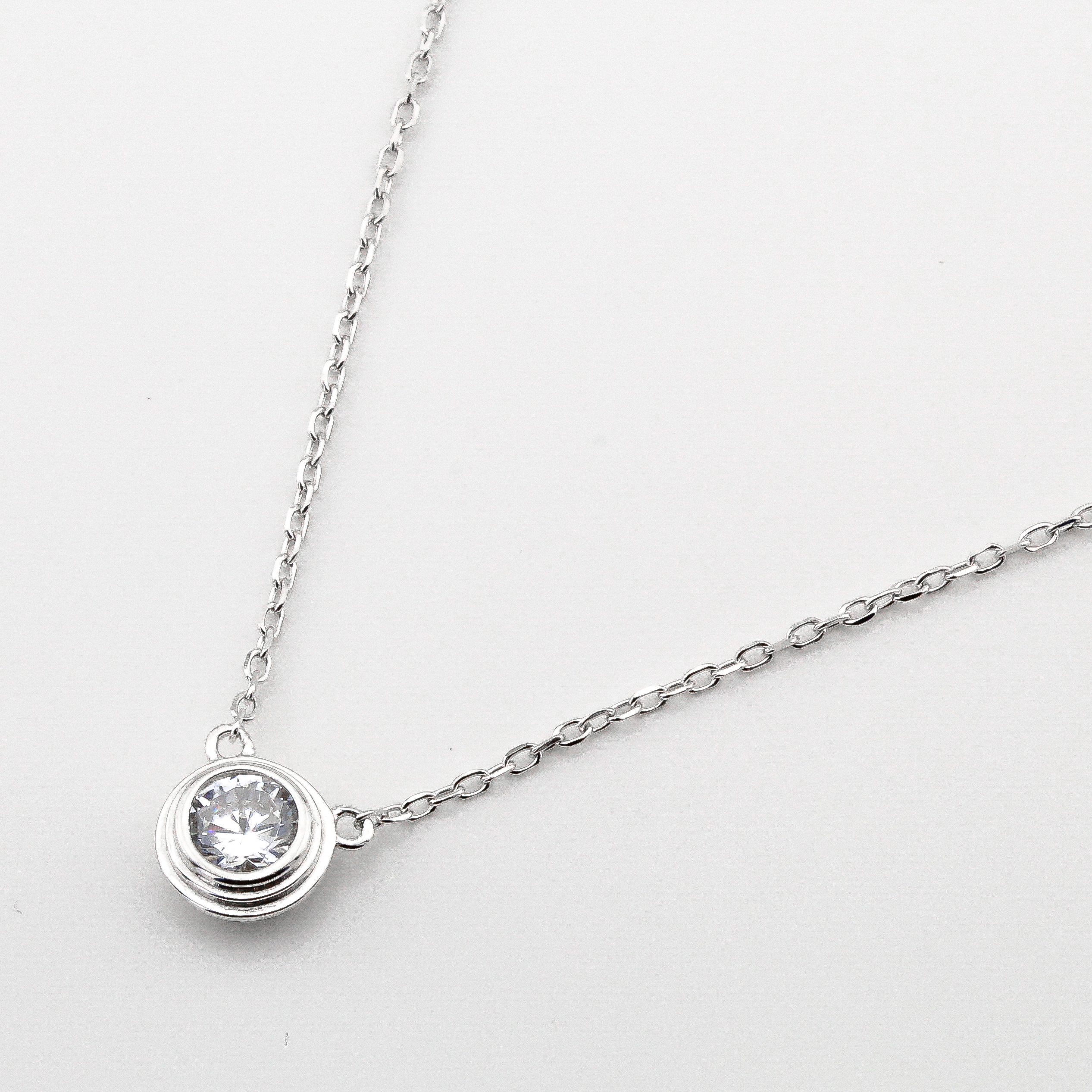 

Серебряное колье Камушек с фианитом KO14356 Диамант, 40 размер