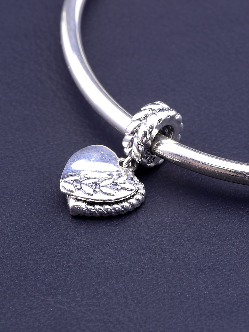 

Шарм с подвеской Пара сердец Pandora Style Фианит Серебро(925) 082854