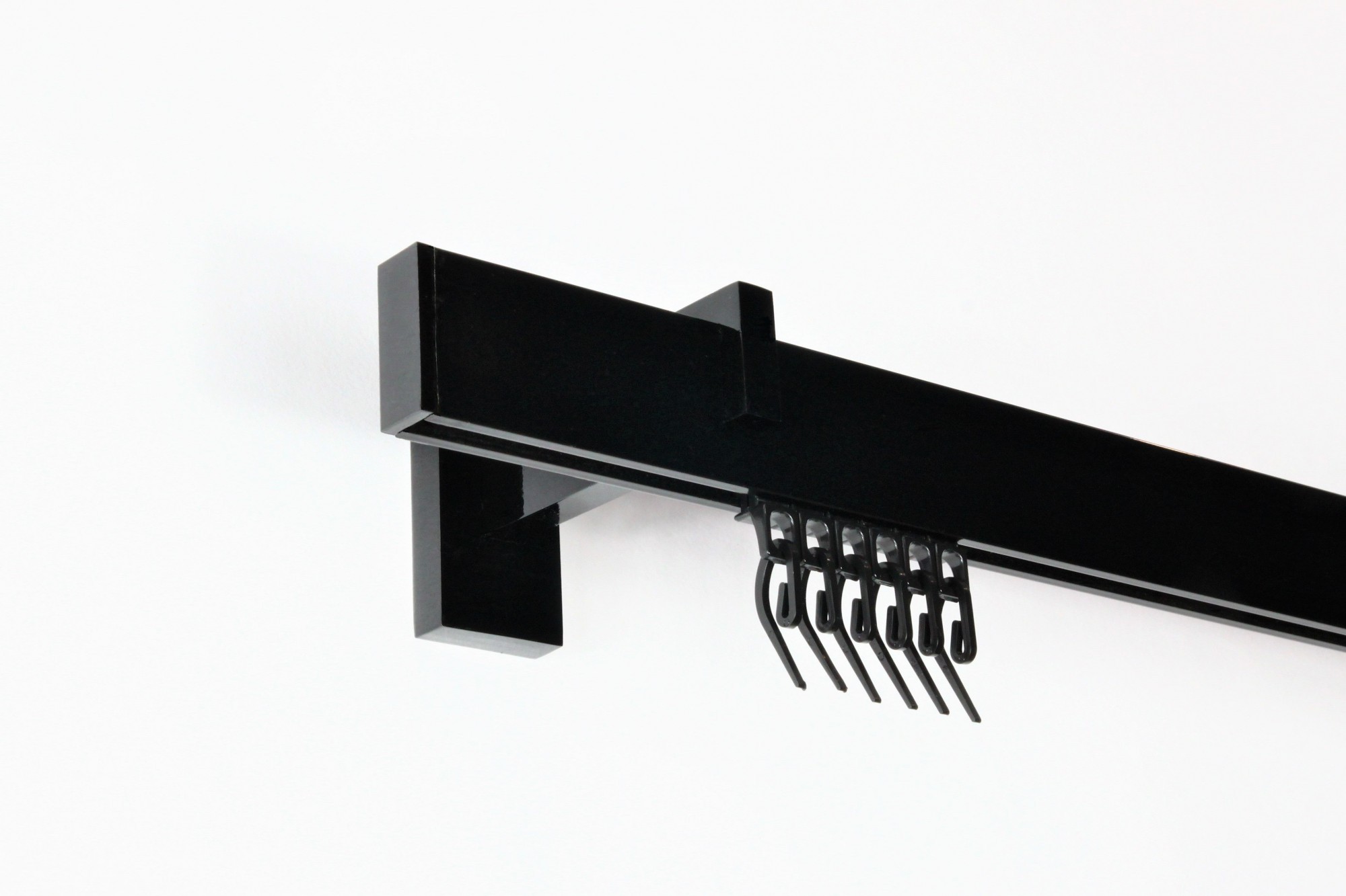 

Карниз настінний 1-рядний Homs Decor Скарлайн 100 см Чорний Мат. Кронштейн 10 см. Насадка - заглушка