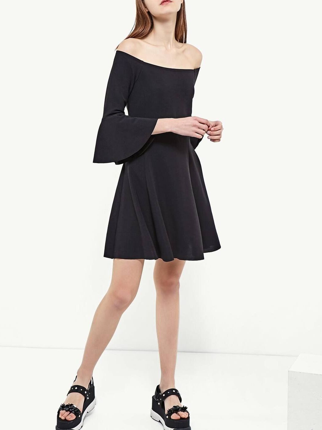 

Платье Stradivarius 02369183001 L Черное