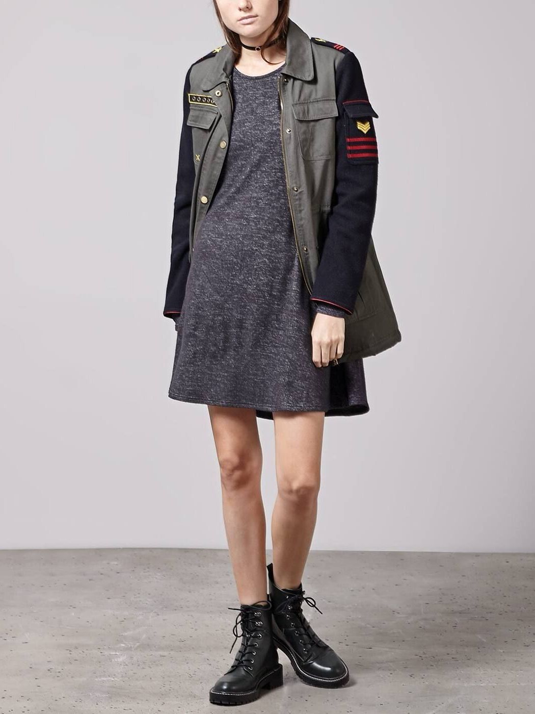 

Платье Stradivarius 06340050250 M Серое