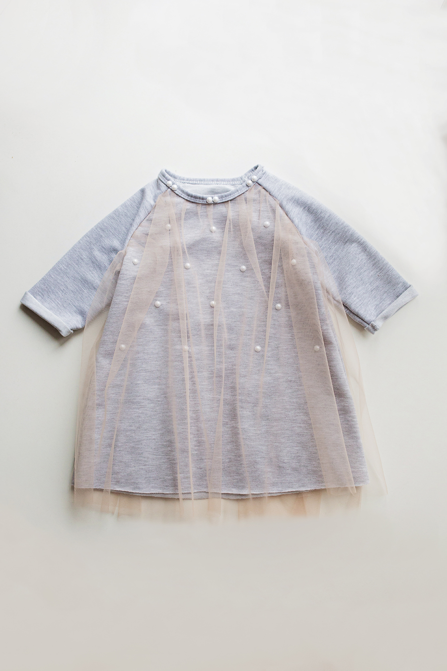 

Платье Little Bunny фатиновое с бусами 104см Меланж