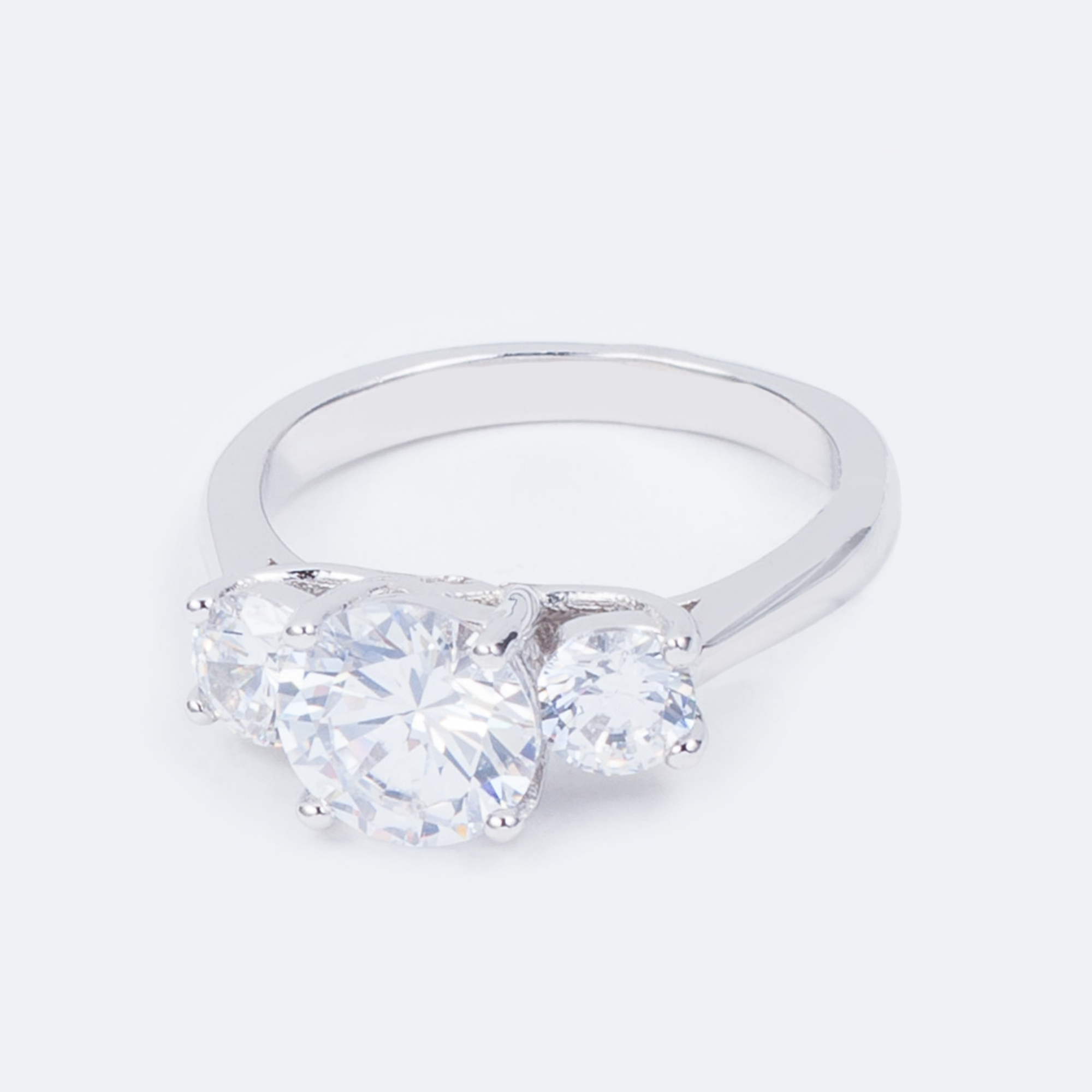 

Каблучка TOP Silver размер 18,0 3,90 г 510110б