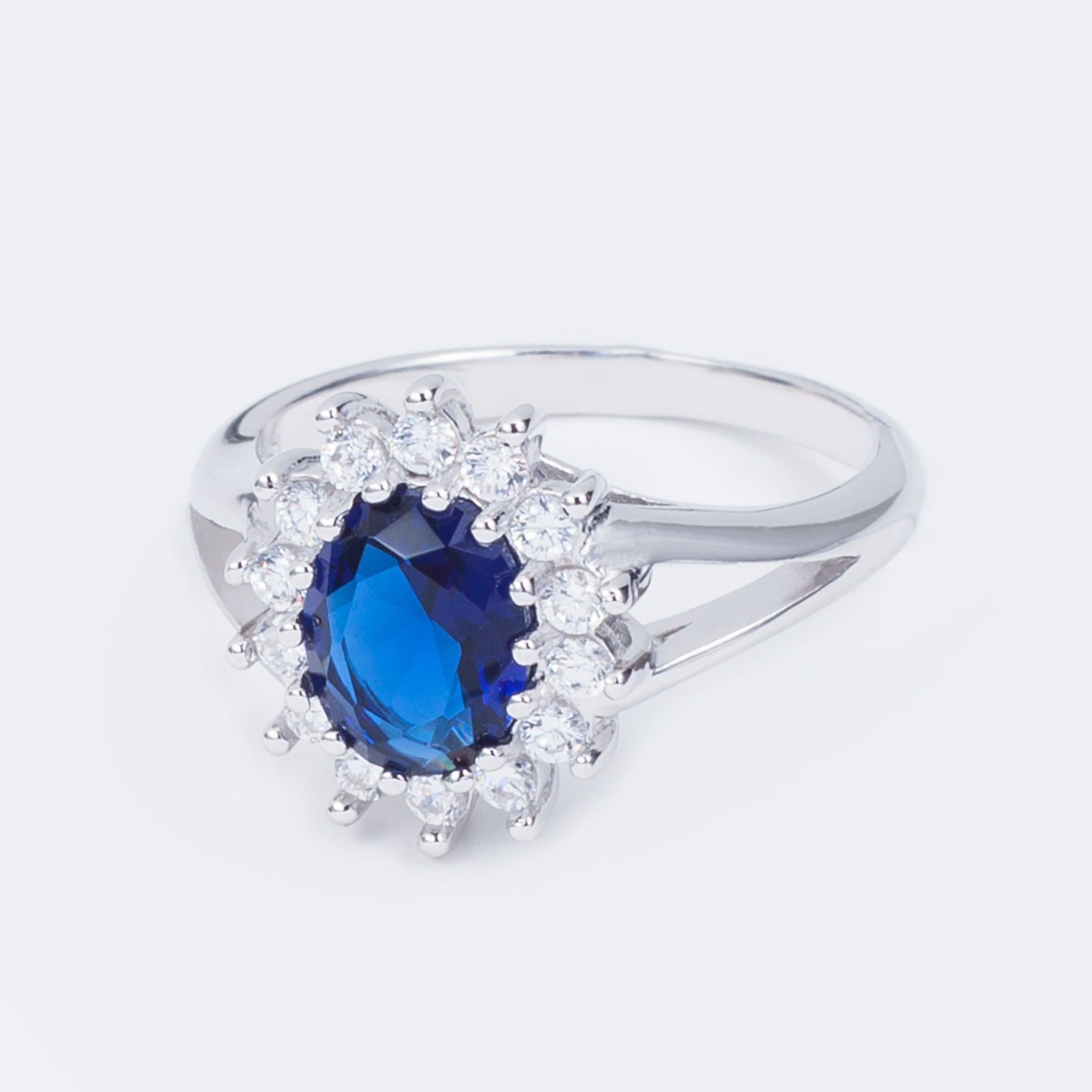 

Каблучка TOP Silver размер 16,5 4,75 г 9510011с